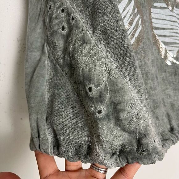 Via Vitale Cotton Linen Gauze Top Womens Small Eyelet Drawstring Hem Foil Hearts - Picture 3 of 11